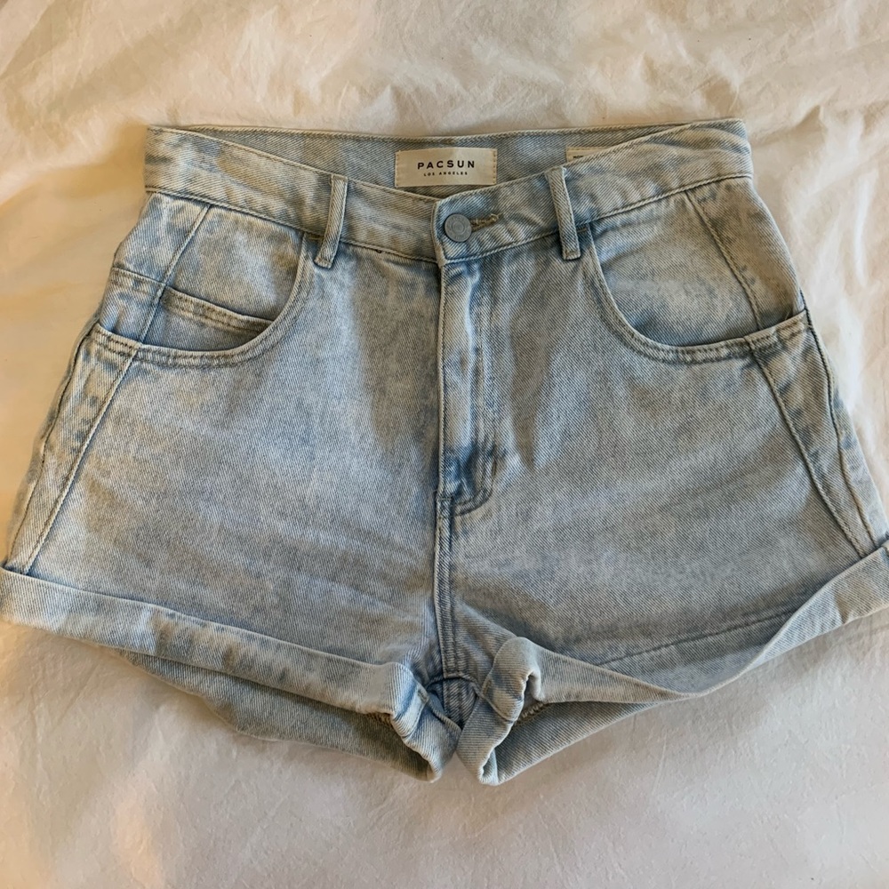 Pacsun Mom Shorts in Light Wash